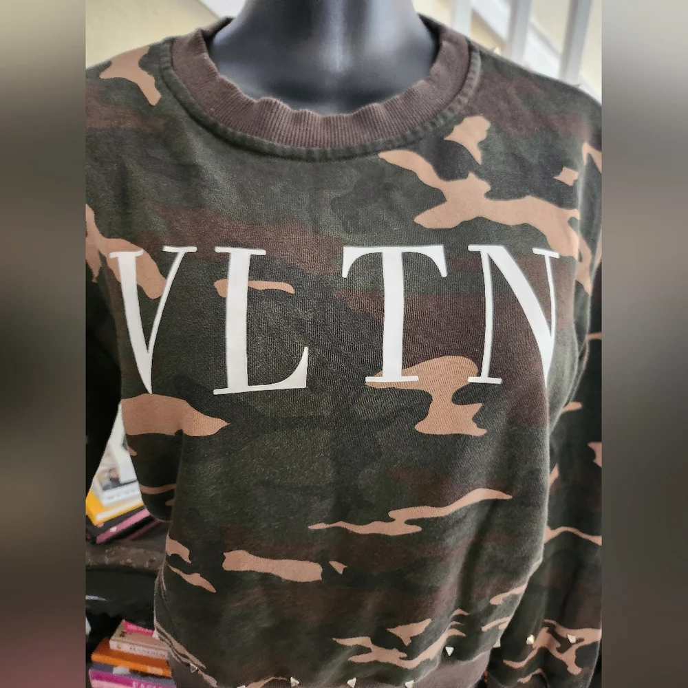 Valentino Sweatshirt size XL